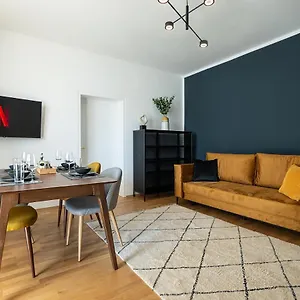 Appartement Bright Stylish With A Huge Terrace In A Location, Vienne