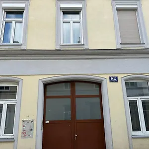Cozy 8-person In Located At Haberlgasse 82 N1 Wien