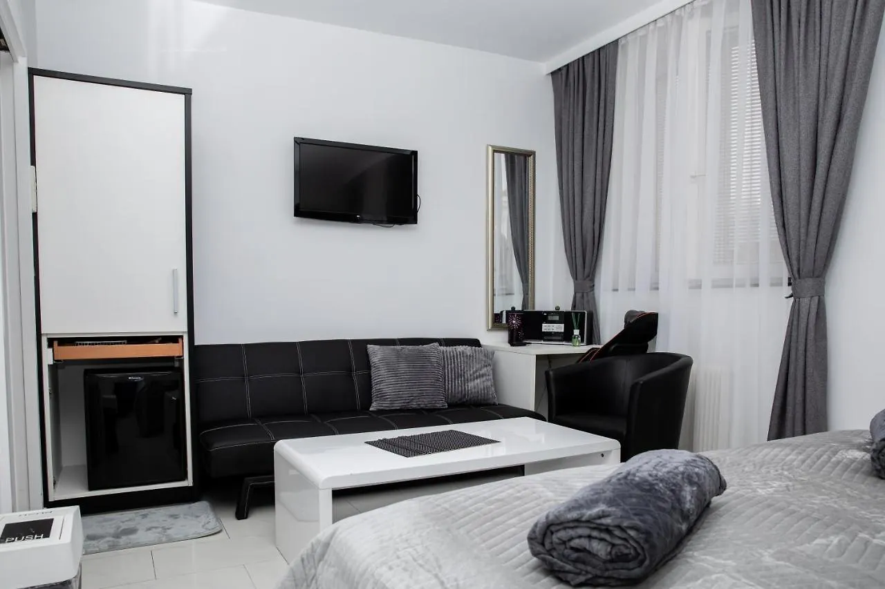 Vladys Vienna Apartments
